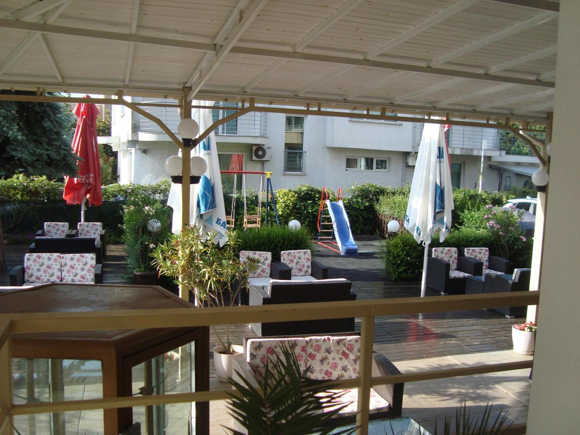 Hotel Astra Ravda Kültér fotó
